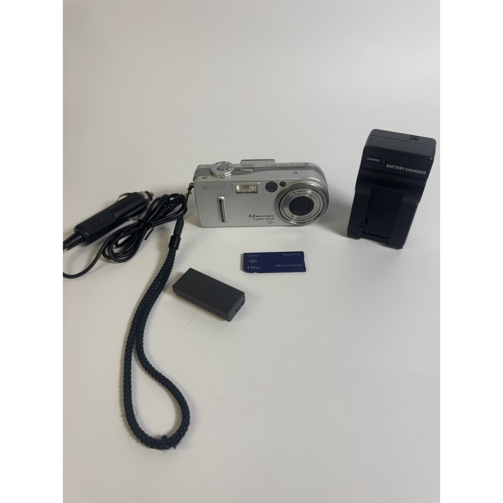 Sony Cyber-shot DSC-P7 3.2MP Digital Camera Silver Battery Charger Memory Stick